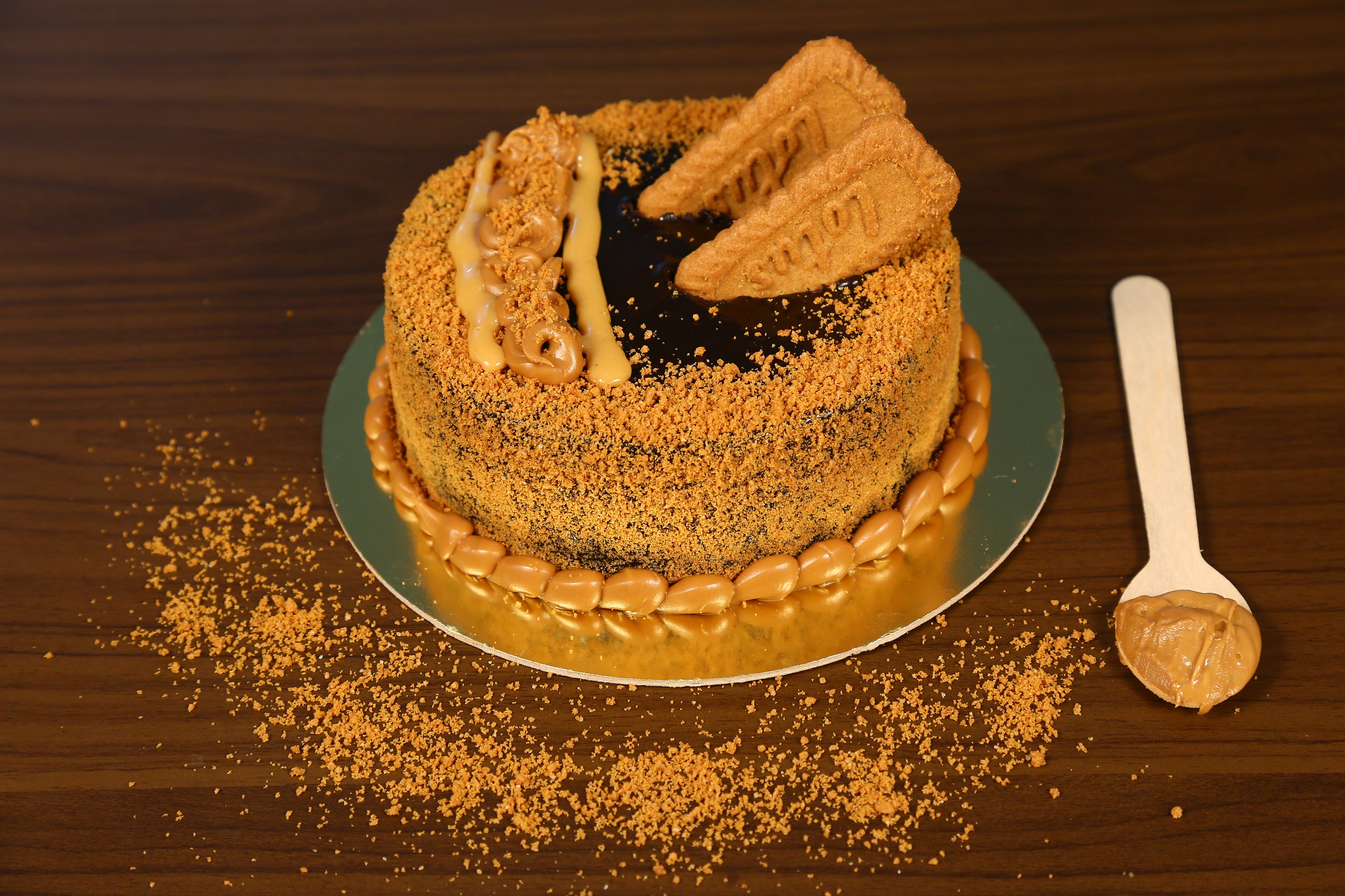Luscious Biscoff Cake