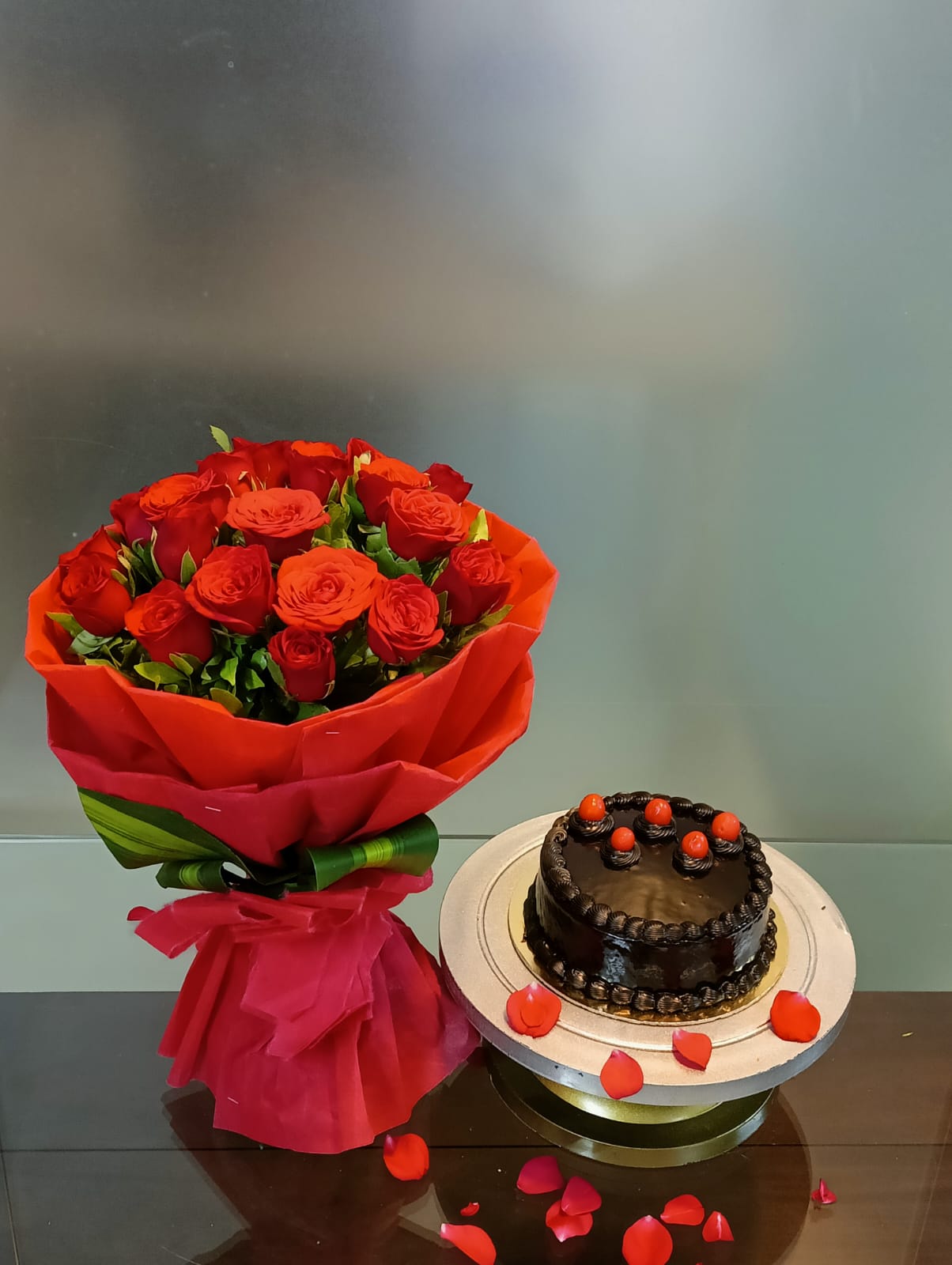 Sweet Romance - 10 Red Roses with Truffle Cake