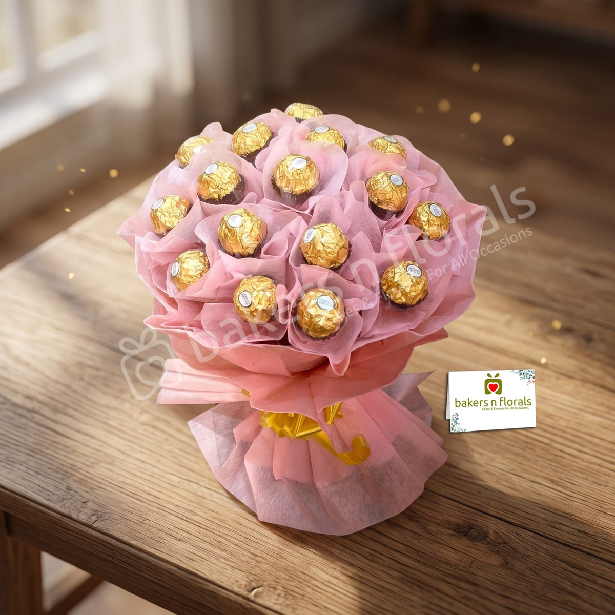 Golden Indulgence – 16 Ferrero Rocher Bouquet